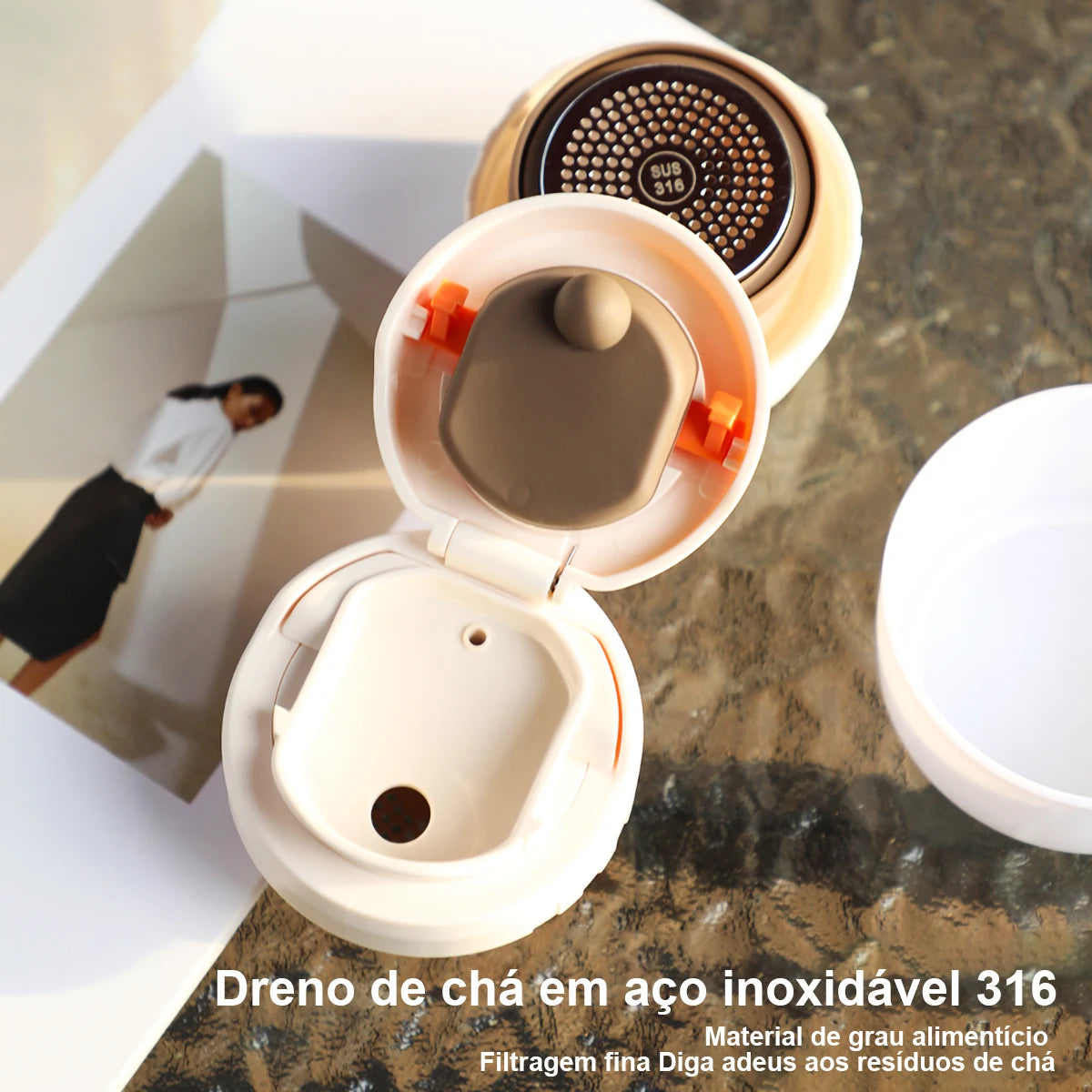 Garrafa Térmica de Água Camada Dupla Vácuo Aço Inoxidável，Capacidade extragrande Garrafa de Água Isolada para Uso Externo 2.4L